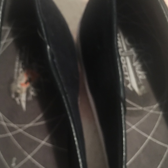 slip on shoes NWOT - Picture 7 of 7